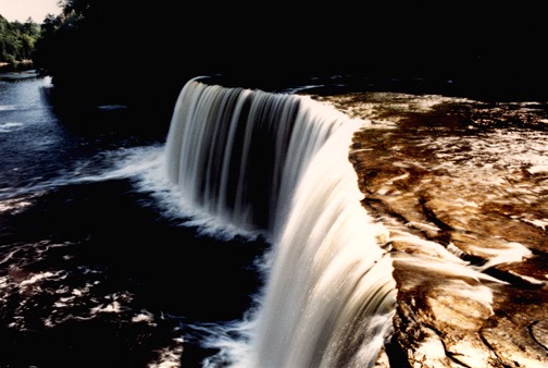 TahquamenonFalls