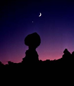 09-94 arc balanced rock