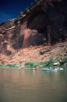 09-94 CanoeistsOn GreenRiver